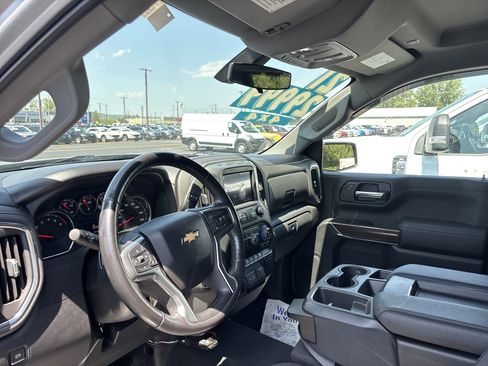 Used 2021 Chevrolet Silverado 1500 LT AWD/4WD image 13