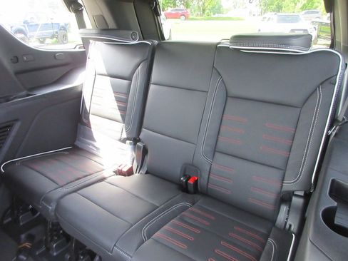 New 2026 GMC Yukon AT4 Ultimate AWD/4WD image 13