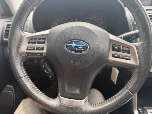 Used 2015 Subaru Forester 2.5i Limited AWD/4WD image 30