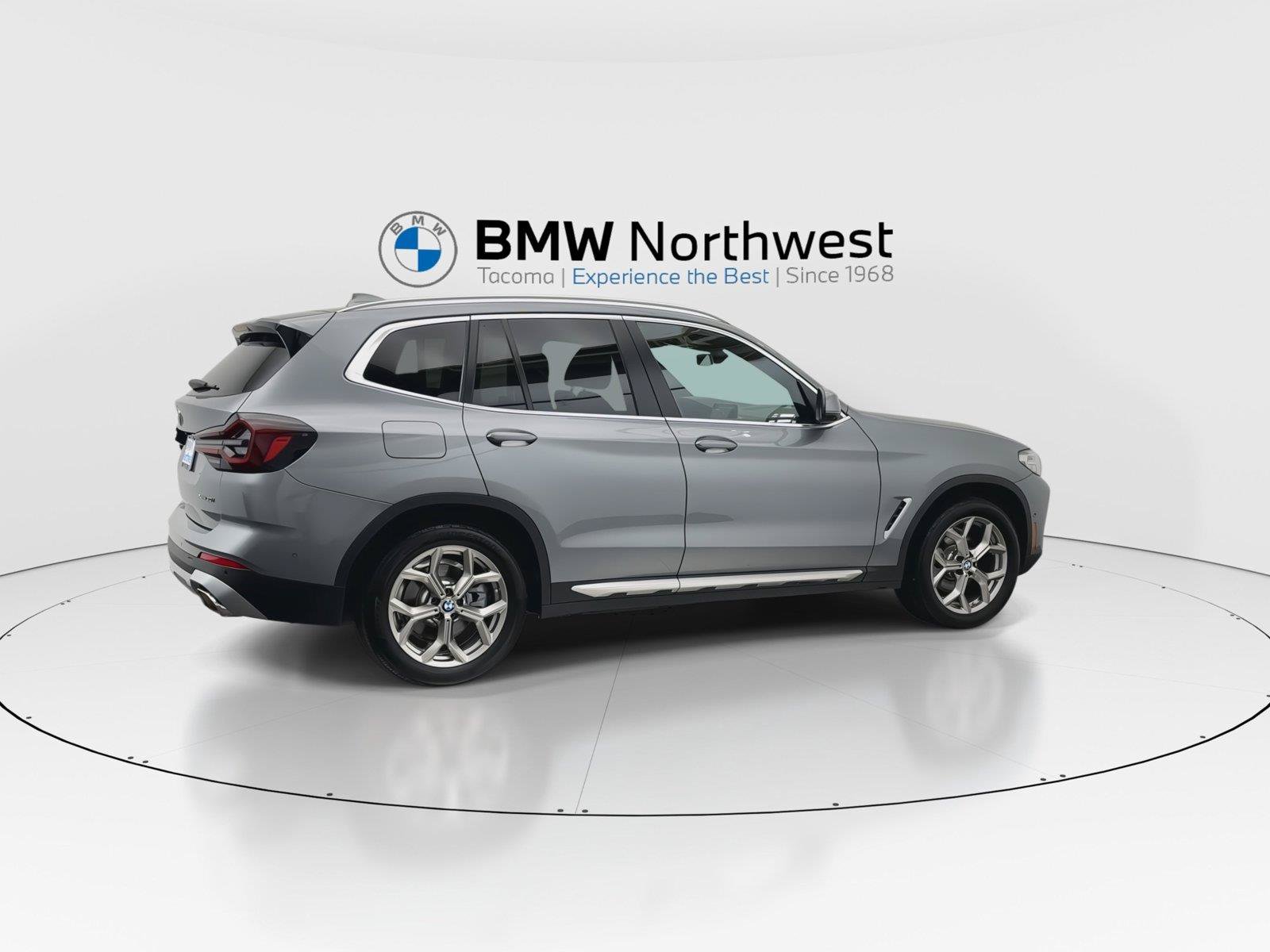 Used 2024 BMW X3 xDrive30i w/ Convenience Package AWD/4WD image 4