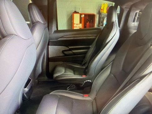 Used 2022 Tesla Model X Plaid AWD/4WD image 7