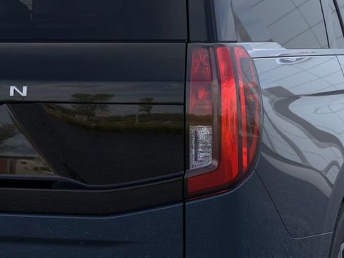 New 2026 Ford Expedition Active image 25