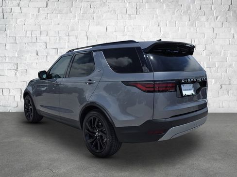 New 2025 Land Rover Discovery S image 4