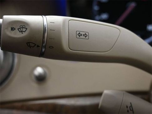 Used 2017 Mercedes-Benz S 550 4MATIC Sedan image 27