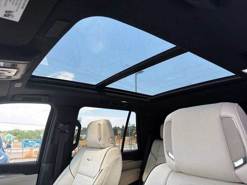 Used 2026 Cadillac Escalade Sport AWD/4WD image 11