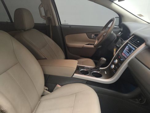 Used 2014 Ford Edge SEL w/ Equipment Group 205A AWD/4WD image 21