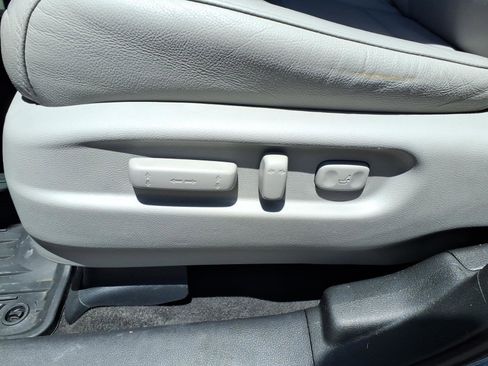 Used 2019 Honda Pilot Touring image 16