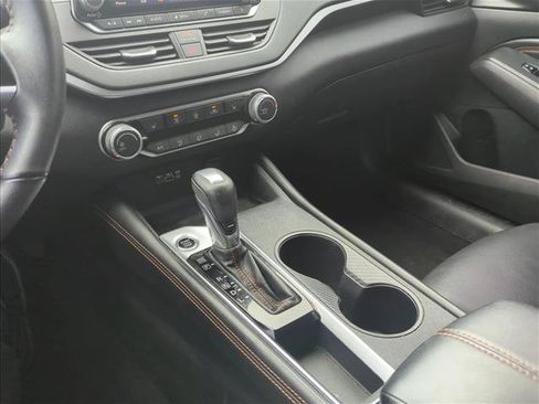 Used 2021 Nissan Altima 2.5 SR w/ SR Premium Package FWD image 14