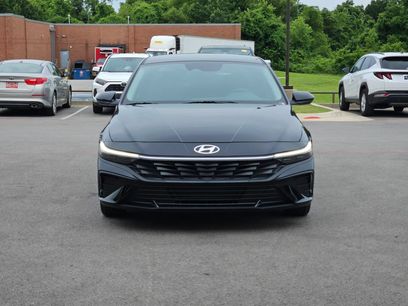 New 2026 Hyundai Elantra SE