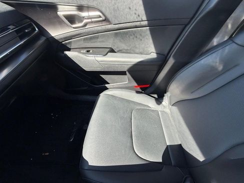 Used 2024 Kia Sportage EX w/ EX Premium Package image 24