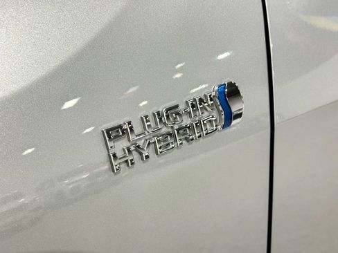 Used 2021 Toyota RAV4 SE image 72