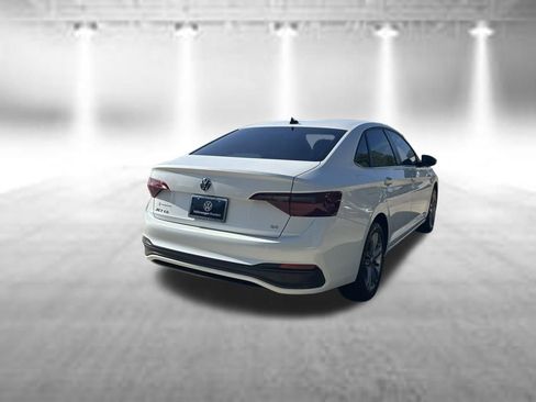 Used 2023 Volkswagen Jetta SE FWD image 5