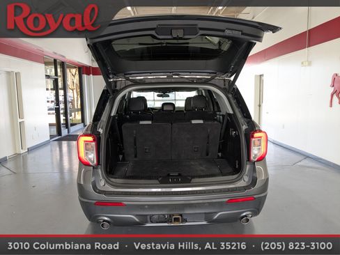 Used 2021 Ford Explorer XLT w/ Equipment Group 202A image 12