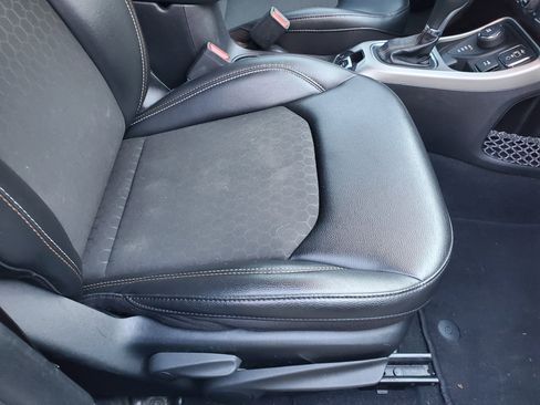 Used 2020 Jeep Compass Latitude image 28