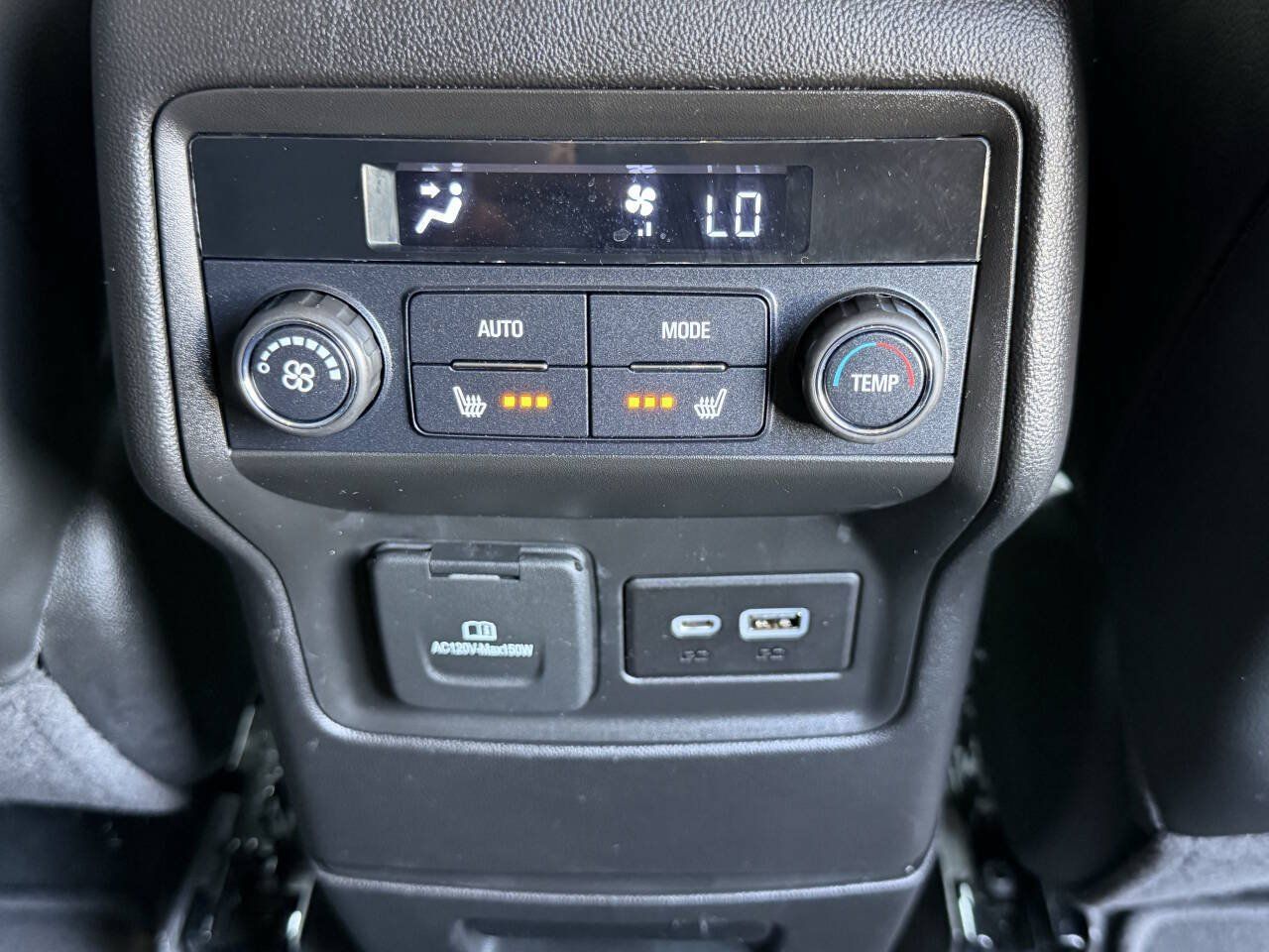 Used 2021 GMC Acadia Denali w/ Denali Ultimate Package AWD/4WD image 18