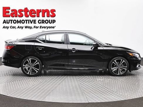 Used 2023 Nissan Sentra SR w/ SR Premium Package FWD image 4