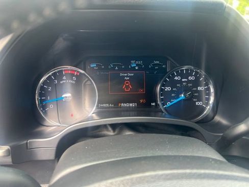 Used 2017 Ford F250 Lariat w/ Chrome Package AWD/4WD image 18