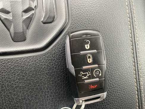 Used 2021 RAM 1500 Laramie AWD/4WD image 25