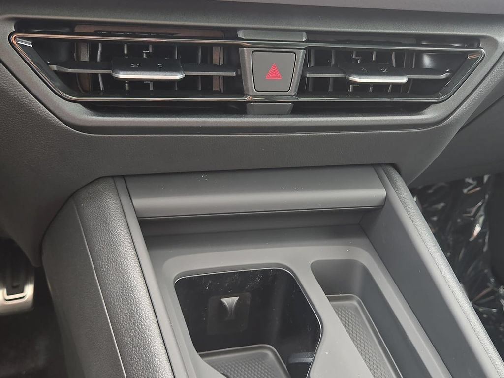 New 2026 Volkswagen Tiguan SE R-Line FWD image 20