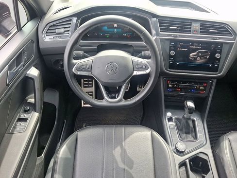 Used 2023 Volkswagen Tiguan SE R-Line AWD/4WD image 12