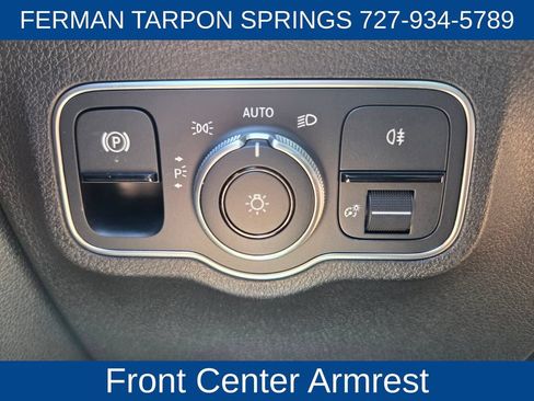 Used 2023 Mercedes-Benz GLB 250 image 25