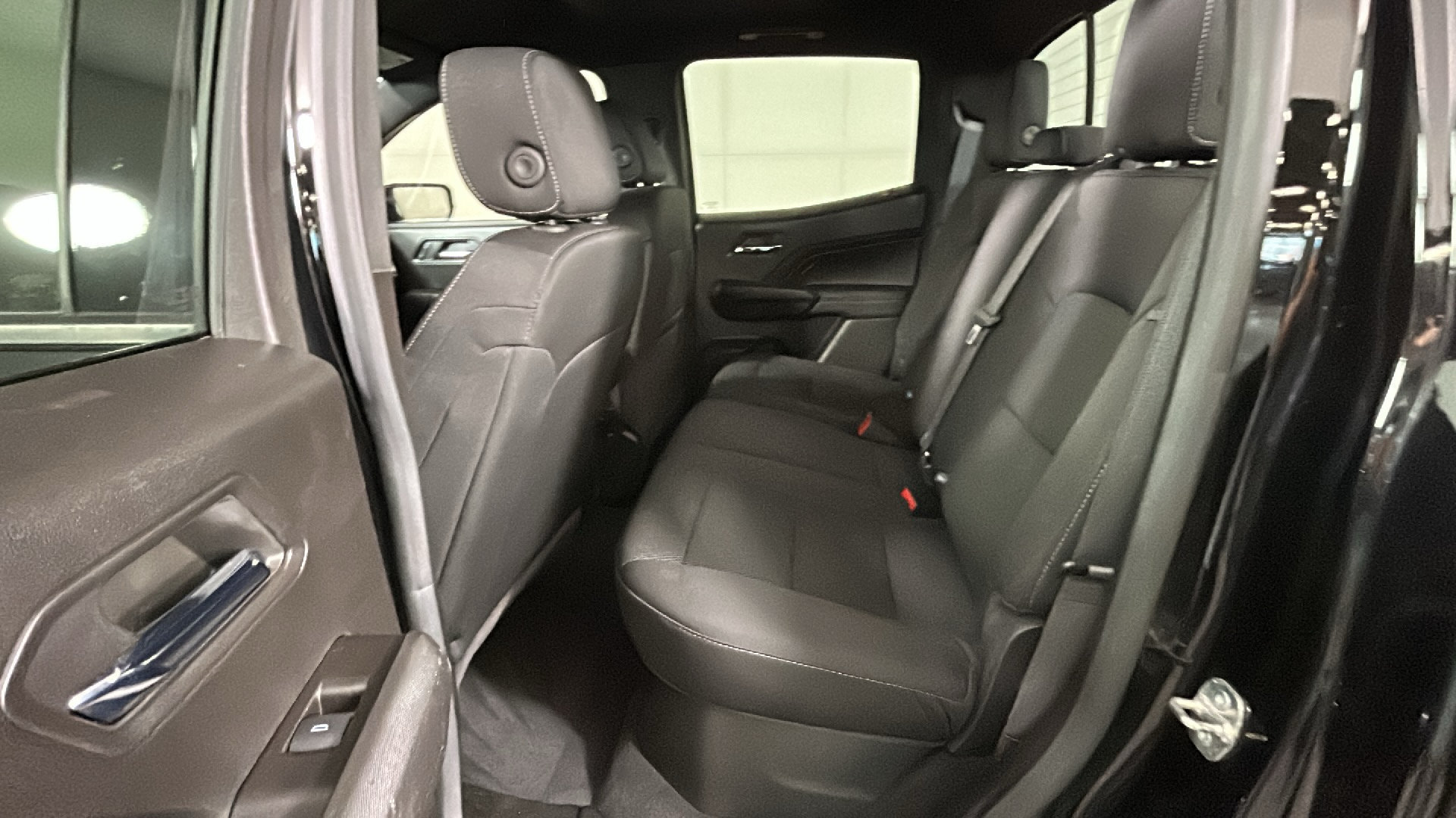 Used 2024 GMC Canyon Elevation w/ Convenience Package AWD/4WD image 32
