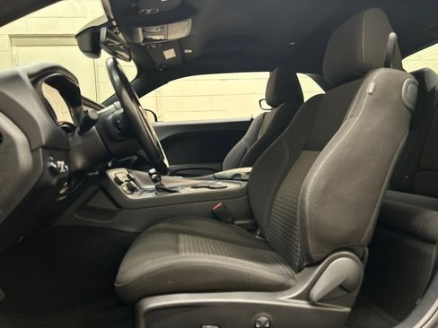 Used 2023 Dodge Challenger SXT RWD image 7