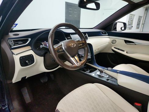 Used 2019 INFINITI QX50 Essential w/ Sensory Package FWD image 13