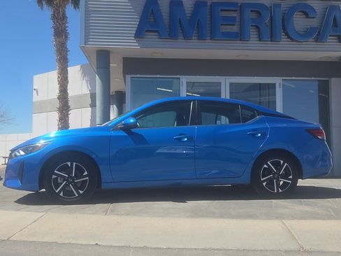 Used 2024 Nissan Sentra SV FWD image 3
