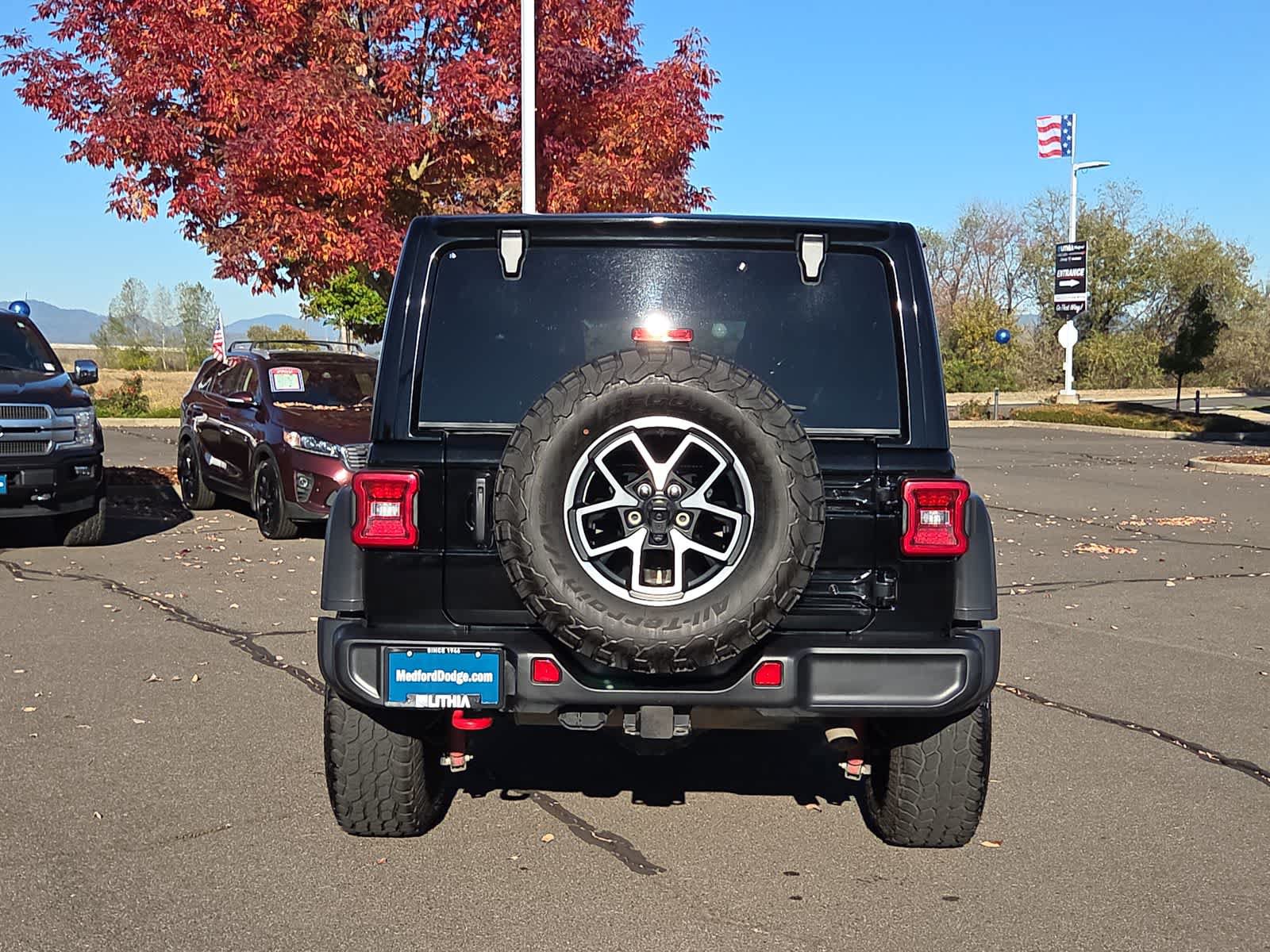 Used 2025 Jeep Wrangler Unlimited Rubicon AWD/4WD image 13