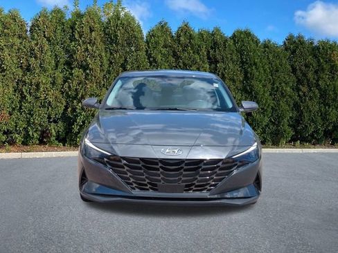 Certified 2023 Hyundai Elantra Limited FWD image 2