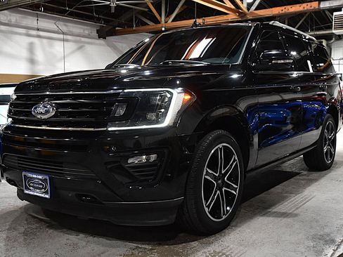 Used 2020 Ford Expedition Limited w/ Equipment Group 303A AWD/4WD image 3