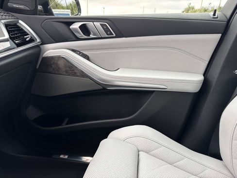 New 2026 BMW X5 sDrive40i w/ M Sport Package image 24