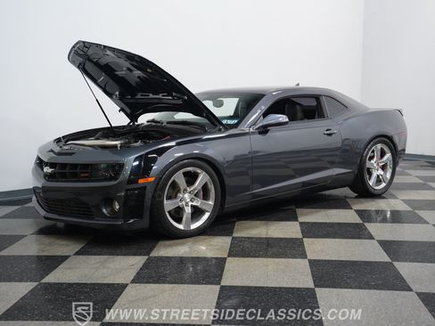 Used 2010 Chevrolet Camaro SS w/ RS Package RWD image 29