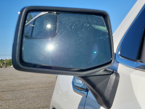 New 2026 GMC Sierra 1500 SLE image 13