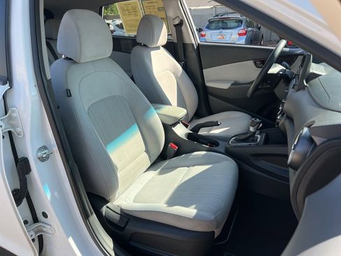 Used 2023 Hyundai Kona SEL image 22