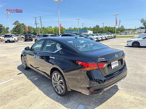 Used 2025 Nissan Altima 2.5 SL AWD/4WD image 5