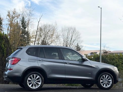 Used 2016 BMW X3 xDrive28i image 3