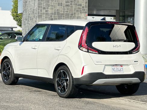 Used 2023 Kia Soul EX image 6