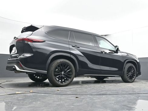 Used 2025 Toyota Highlander XSE image 33