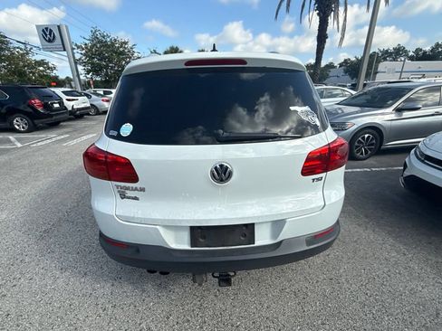 Used 2017 Volkswagen Tiguan SEL FWD image 20