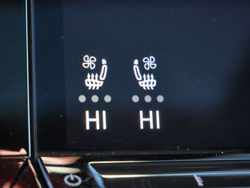 Certified 2024 Volkswagen Atlas Cross Sport SEL image 30