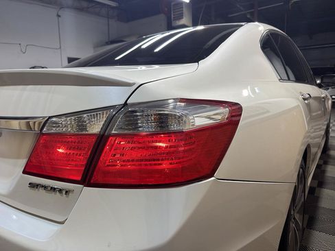 Used 2015 Honda Accord Sport image 10
