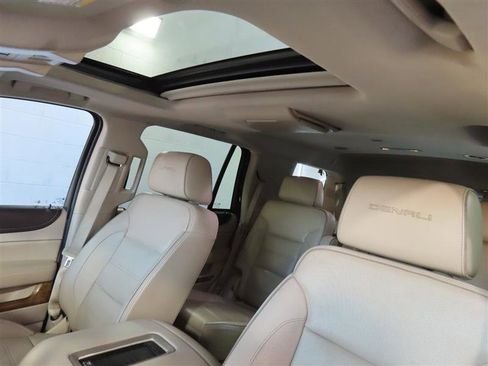 Used 2017 GMC Yukon Denali w/ Open Road Package image 19