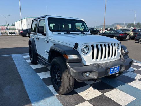 Used 2022 Jeep Wrangler Sport AWD/4WD image 7