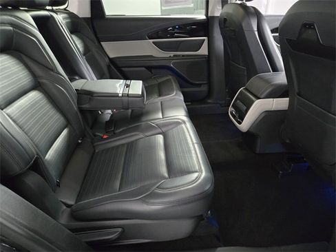 Certified 2024 Lincoln Nautilus Reserve image 15