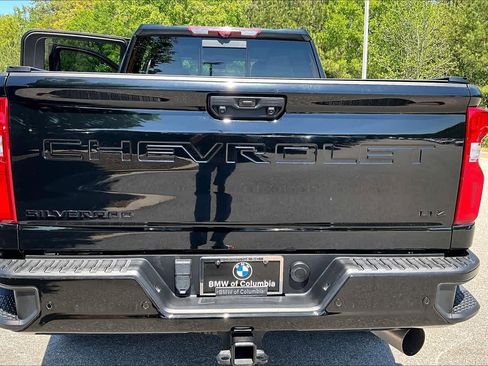 Used 2024 Chevrolet Silverado 2500 LTZ w/ LTZ Plus Package image 9