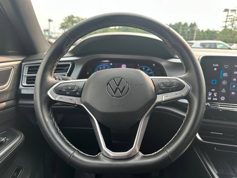 Used 2025 Volkswagen Atlas Cross Sport SE AWD/4WD image 18
