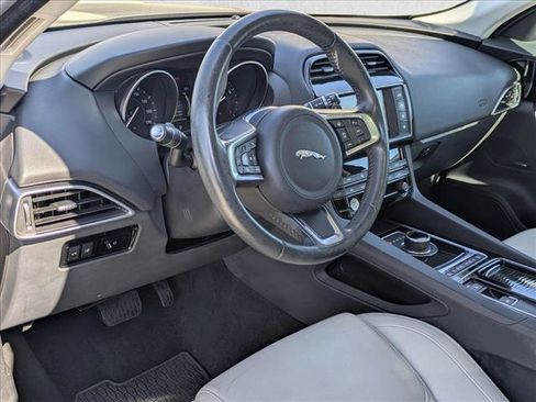 Used 2018 Jaguar F-PACE Prestige AWD/4WD image 7