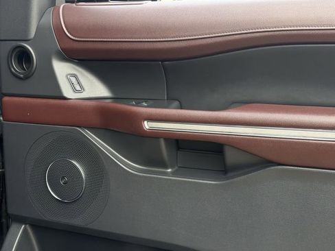 Used 2023 Ford Expedition Max Limited AWD/4WD image 31